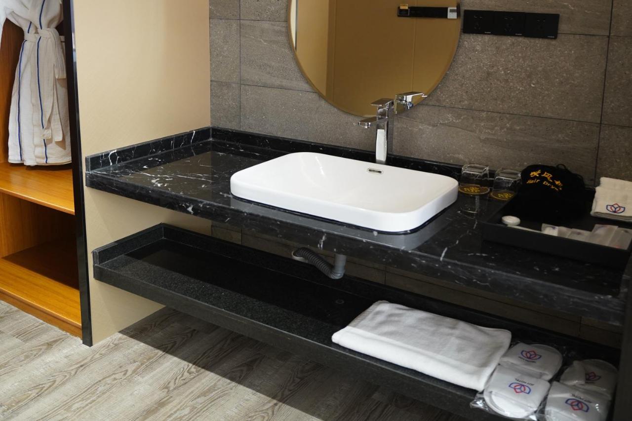 Joy Hotel Phnom Penh Ngoại thất bức ảnh