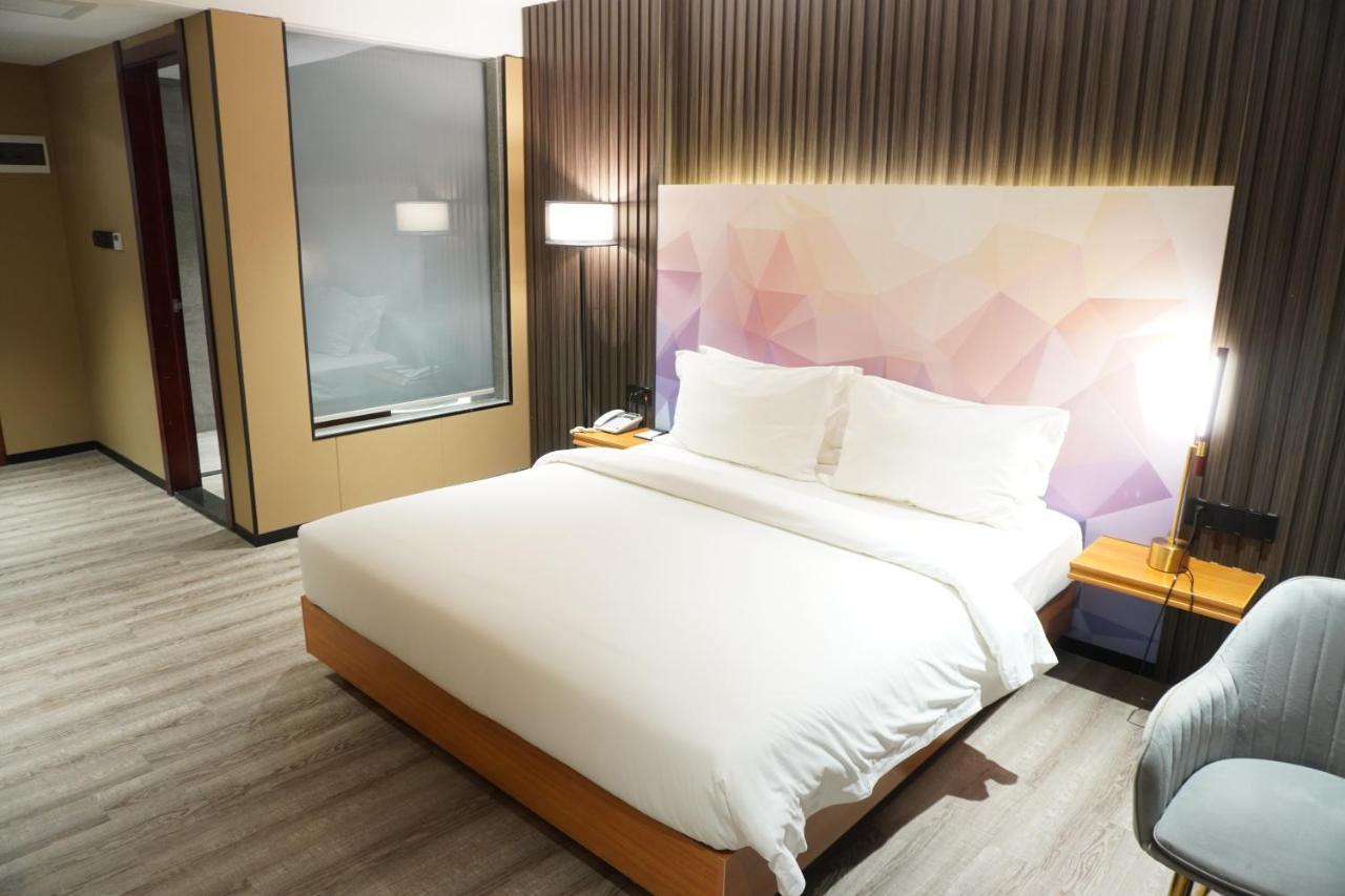 Joy Hotel Phnom Penh Ngoại thất bức ảnh