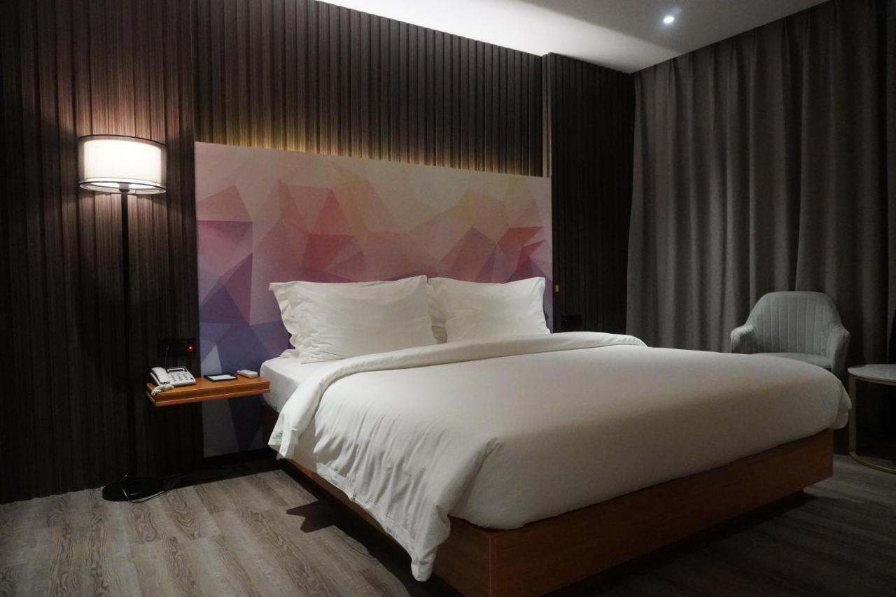 Joy Hotel Phnom Penh Ngoại thất bức ảnh